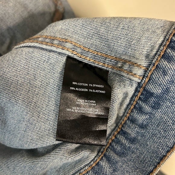 NWT Express light wash denim jean jacket size large - Picture 7 of 9